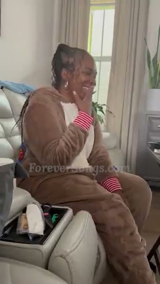 Customer reacting to their custom ForeverSongs song – reaction video 4